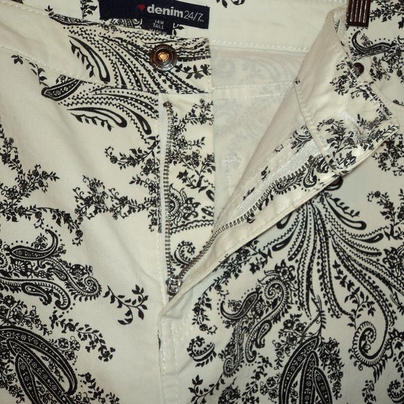 Love Denim 24/7 Women's Size 14W Tall Paisley Jeans Pant White Black - Picture 6 of 10